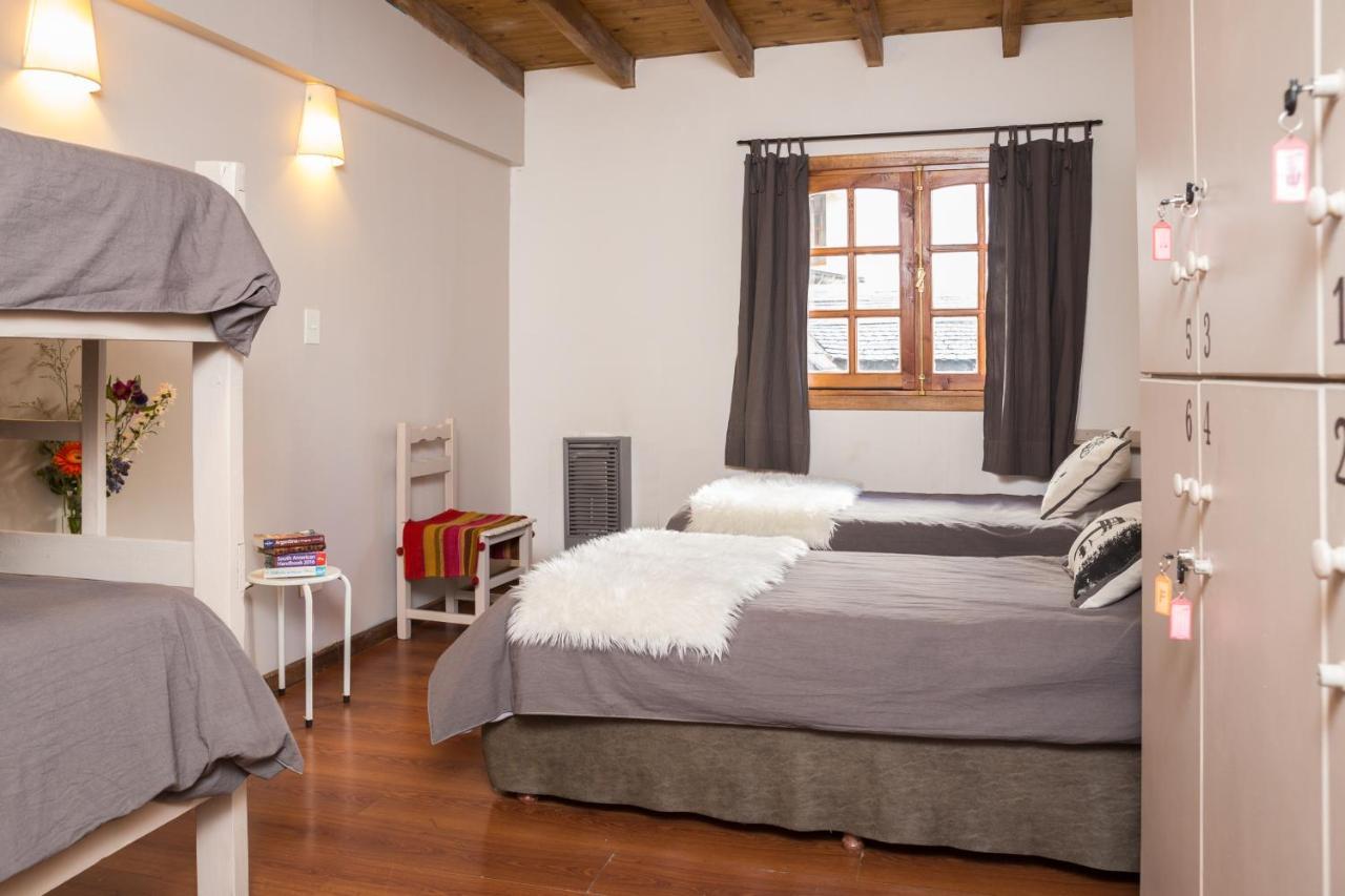 La Justina Hostel San Carlos de Bariloche Luaran gambar